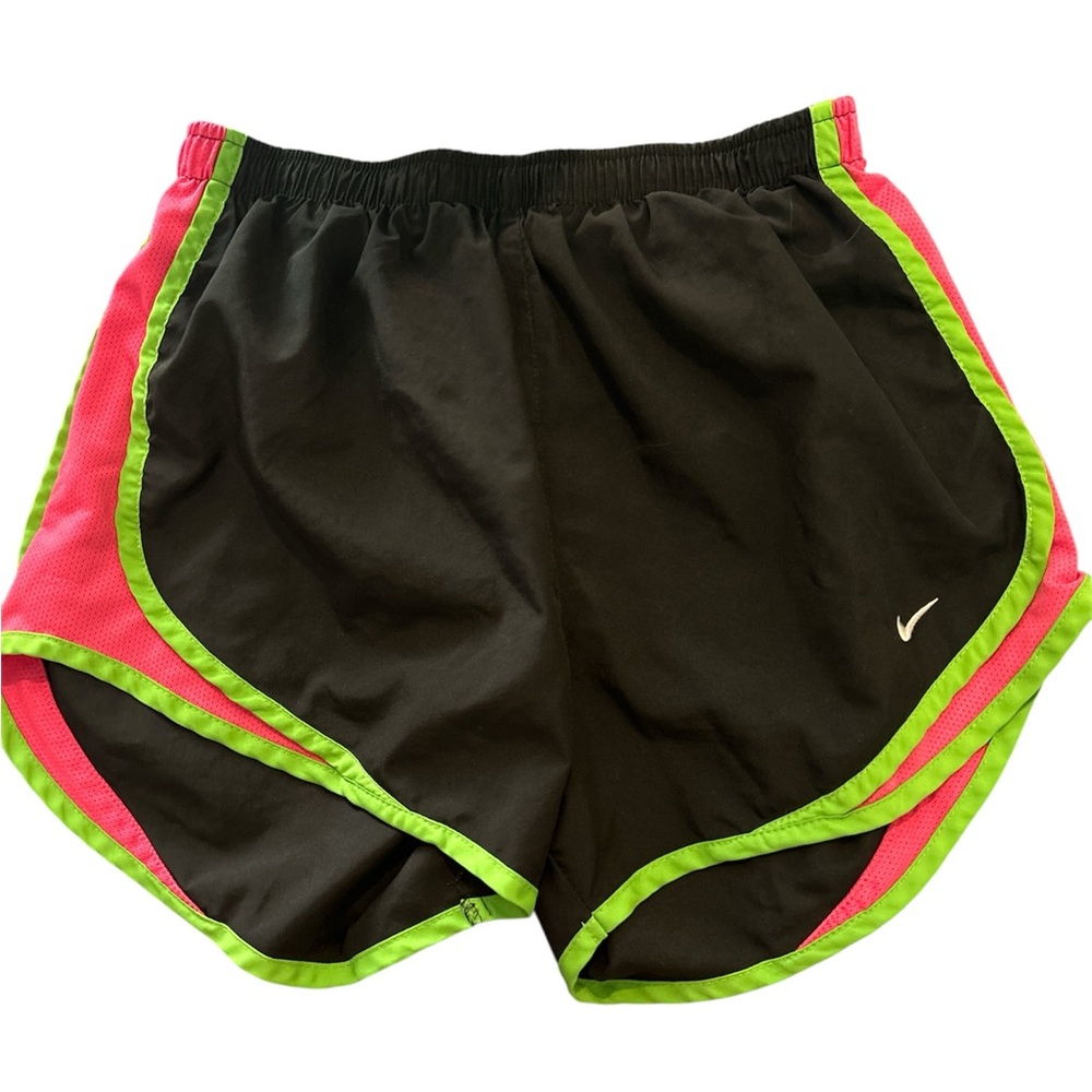 Nike Black and Pink Athletic Shorts Lightweight Design W 11.5 L 11.5 I 3